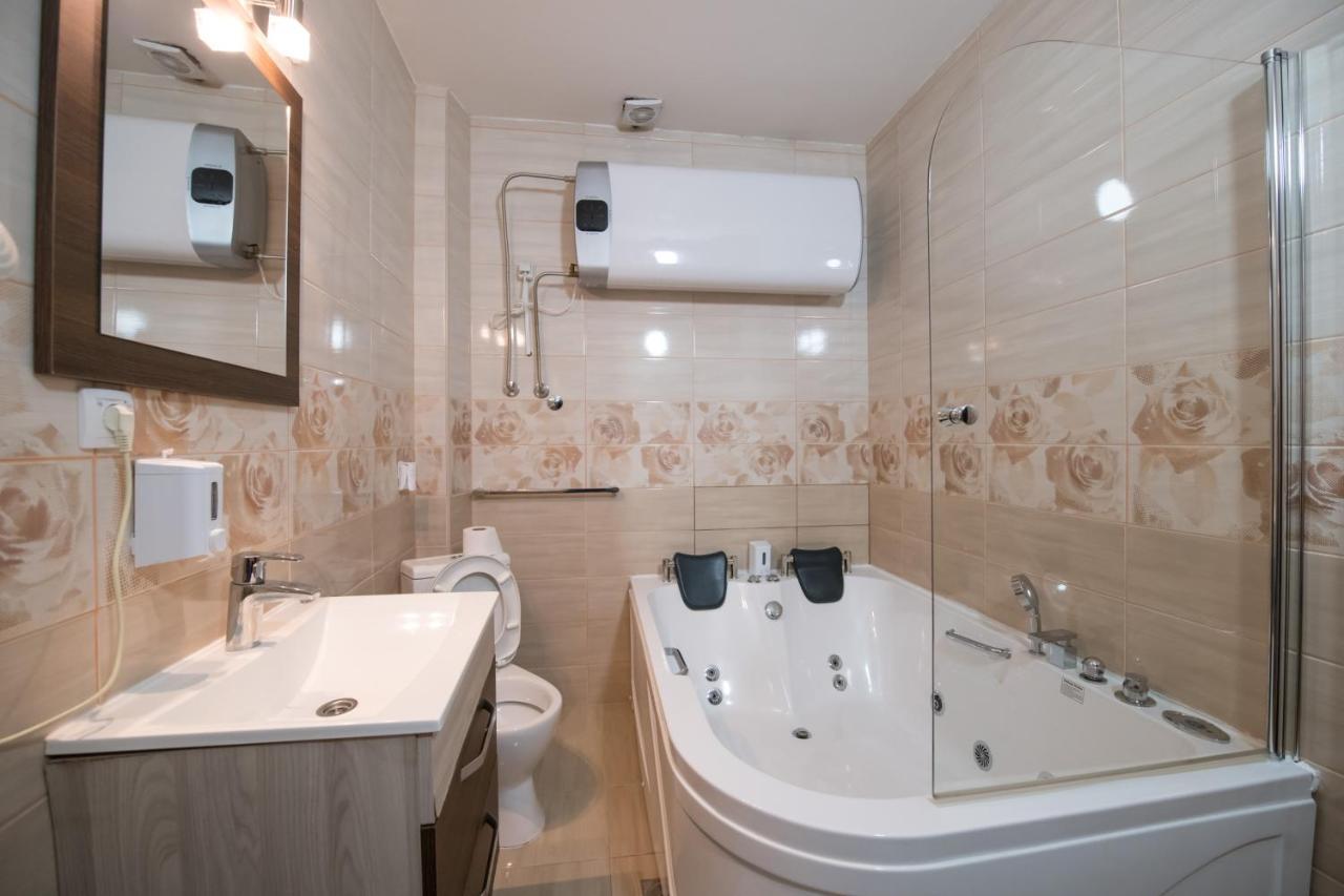 Appartement Apartman Beli Zec à Zemun Extérieur photo